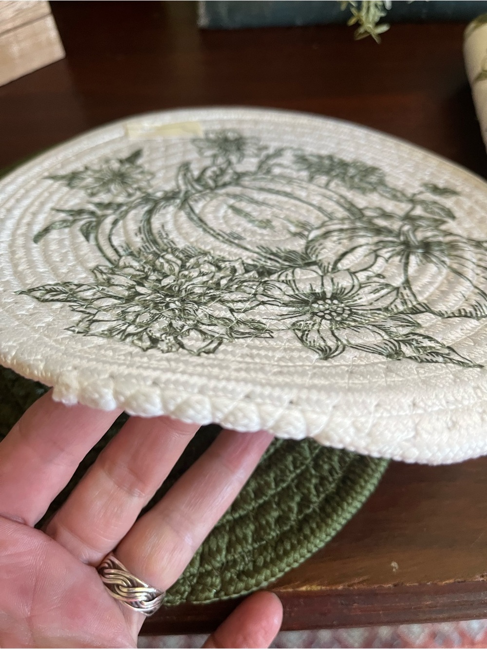 Holly Williams New Fall Oven Mitt and Trivet Set - Picture 5 of 16